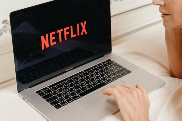 Segnale Wi-Fi e velocità connessione internet: come migliorarla, i consigli di Netflix