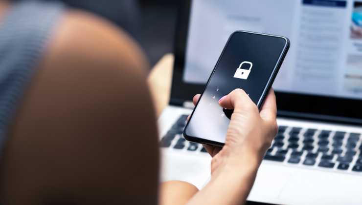 Alcuni consigli per rendere lo smartphone rubato inaccessibile ai ladri 